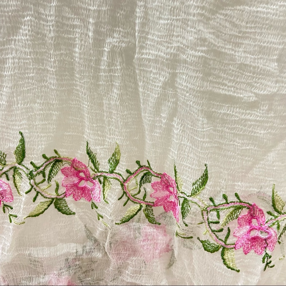 Pretty Embroidered Chiffon Dupatta/Chunni - Picture 4 of 6